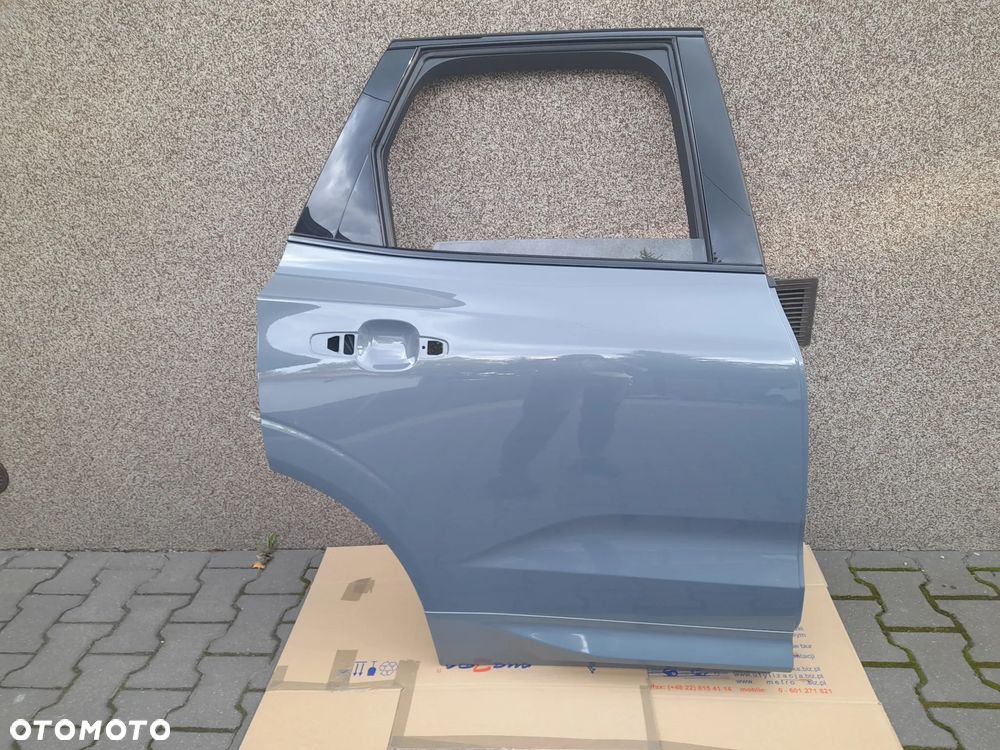 Drzwi prawy tył kolor 728 volvo xc60 II 2023R - 1
