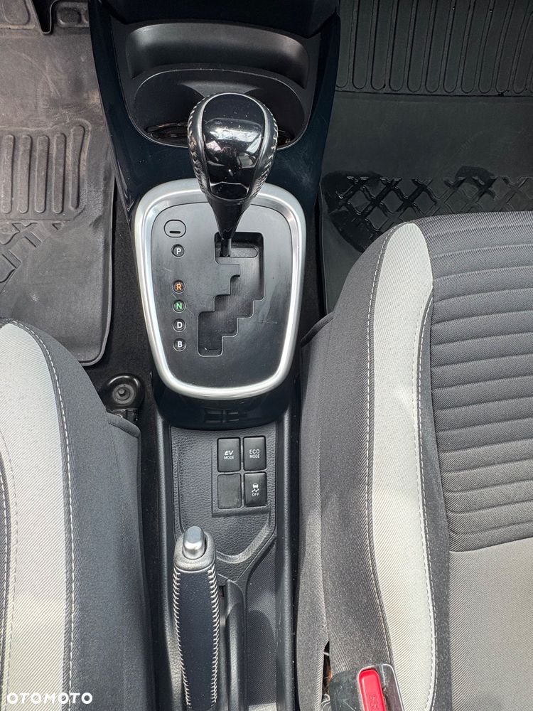 Toyota Yaris - 11