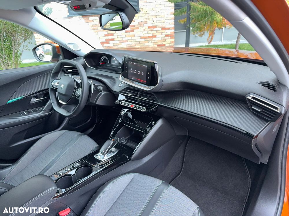 Peugeot 2008 - 13