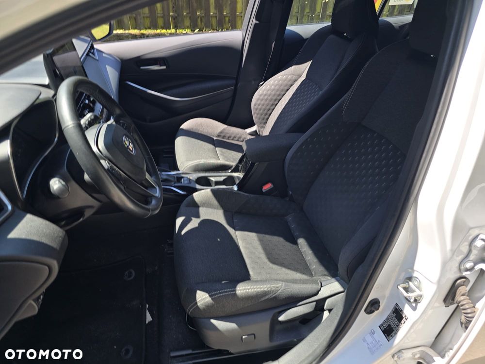 Toyota Corolla 1.8 Hybrid Comfort - 18