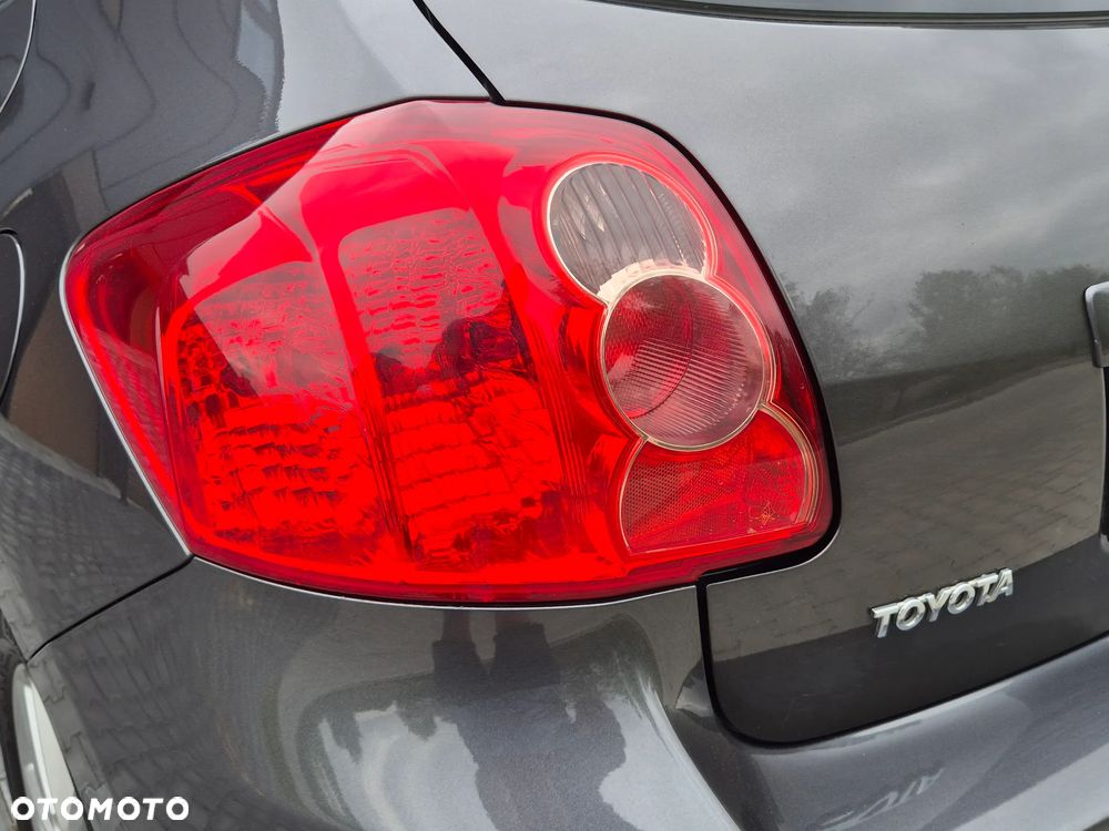 Toyota Auris 1.4 VVT-i Terra - 27