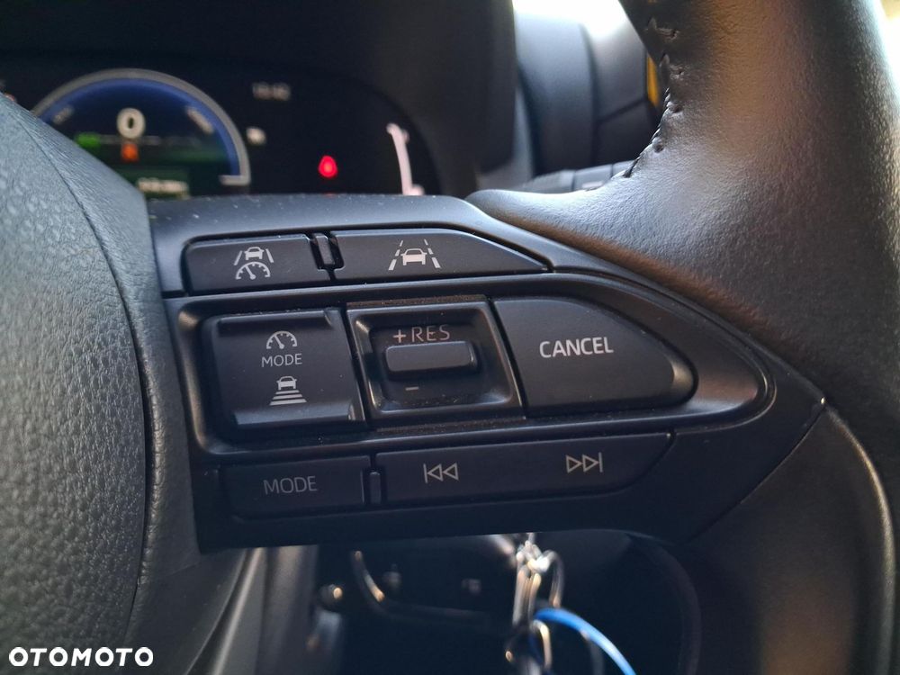 Toyota Yaris Hybrid 1.5 Style - 23