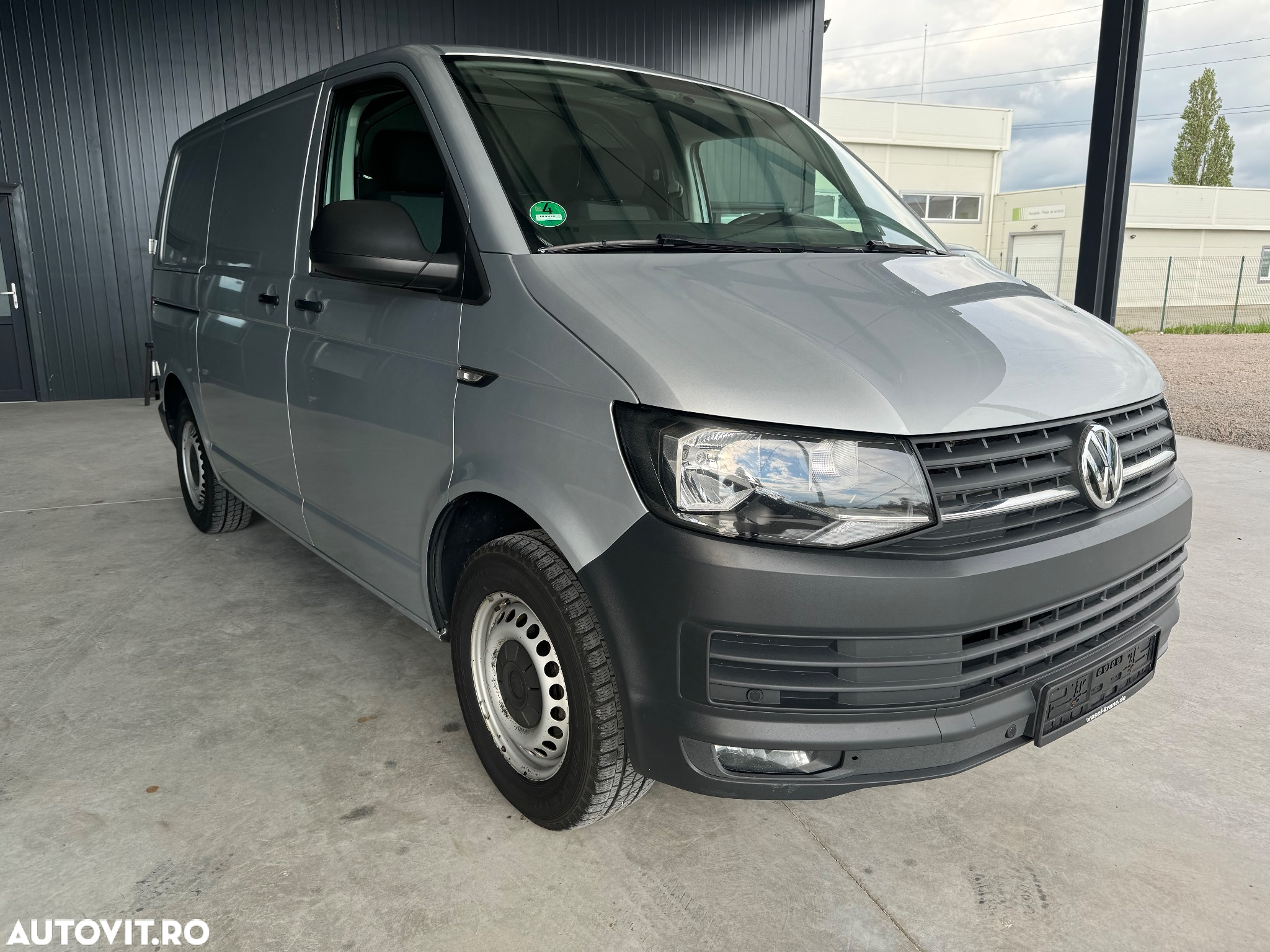 Volkswagen Transporter T6 - 4