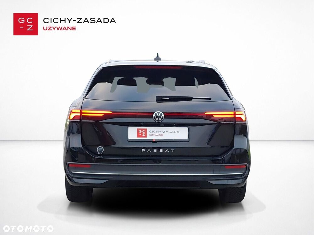 Volkswagen Passat - 4