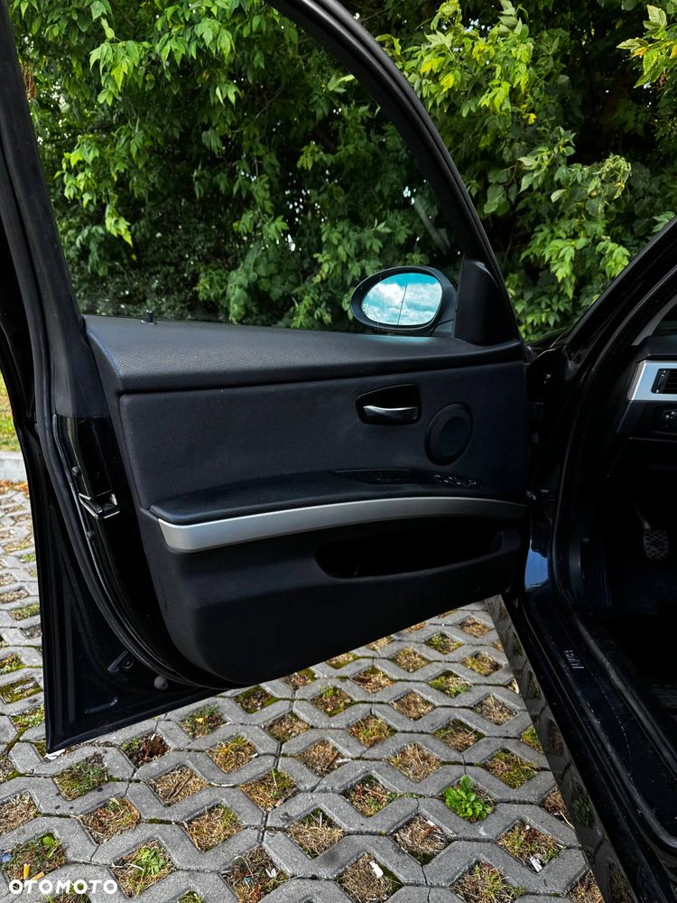 BMW Seria 3 - 23