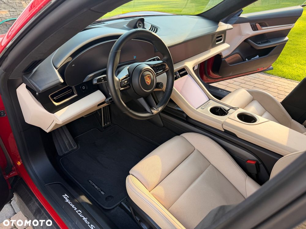 Porsche Taycan - 4