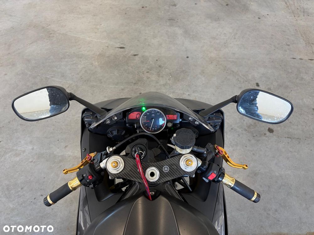 Yamaha R6 - 10