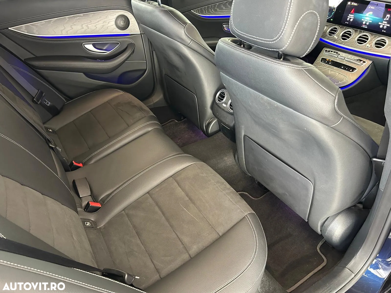 Mercedes-Benz E 300 de 9G-TRONIC AMG Line - 14