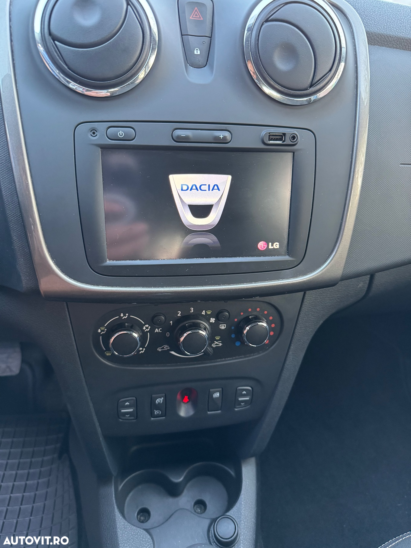 Dacia Logan MCV 0.9 TCe Prestige - 29