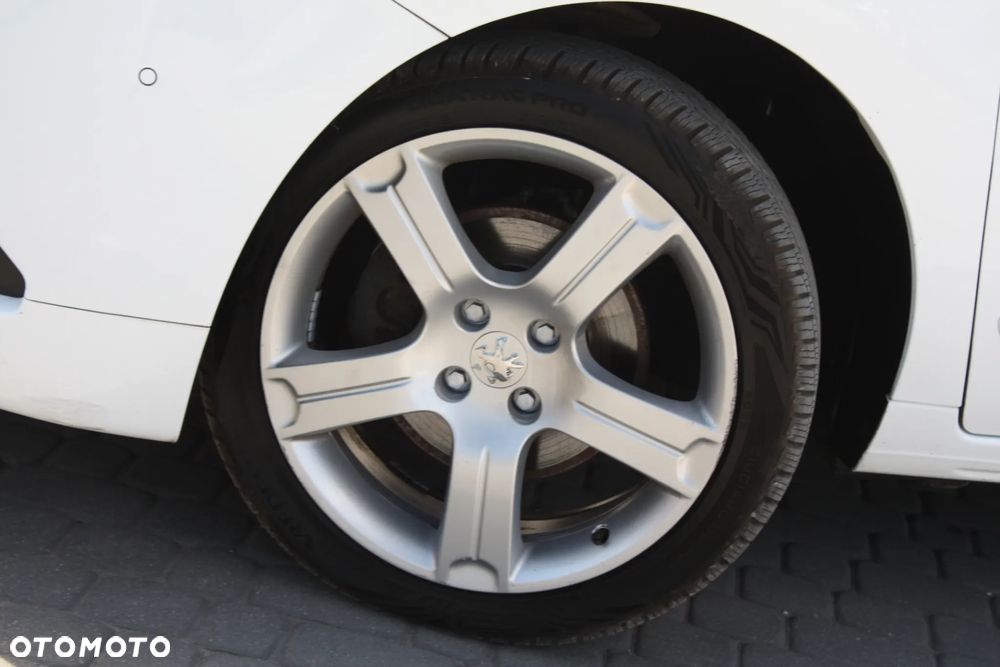 Peugeot 5008 1.6 THP Allure 7os - 15