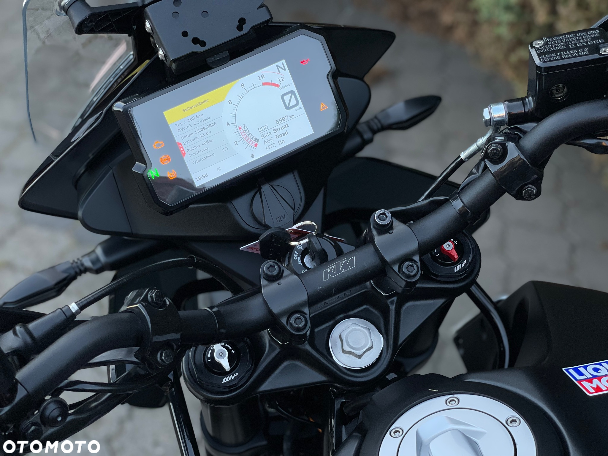 KTM Adventure - 33
