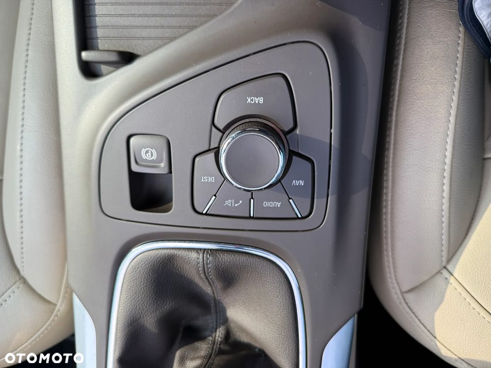 Opel Insignia 2.0 Turbo 4x4 Design Edition - 34