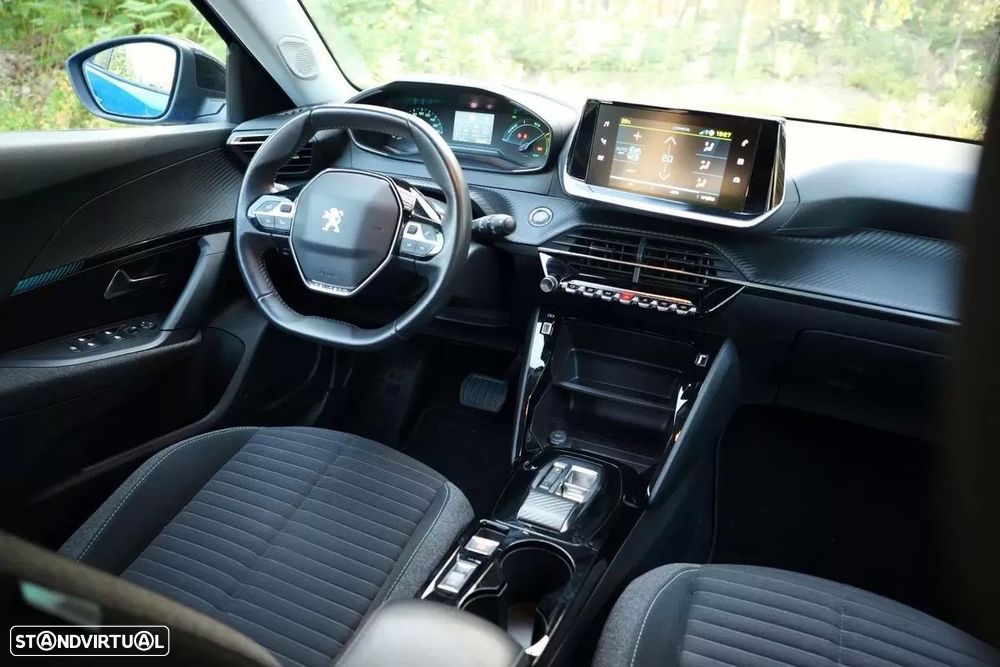Peugeot e-2008 Style - 17