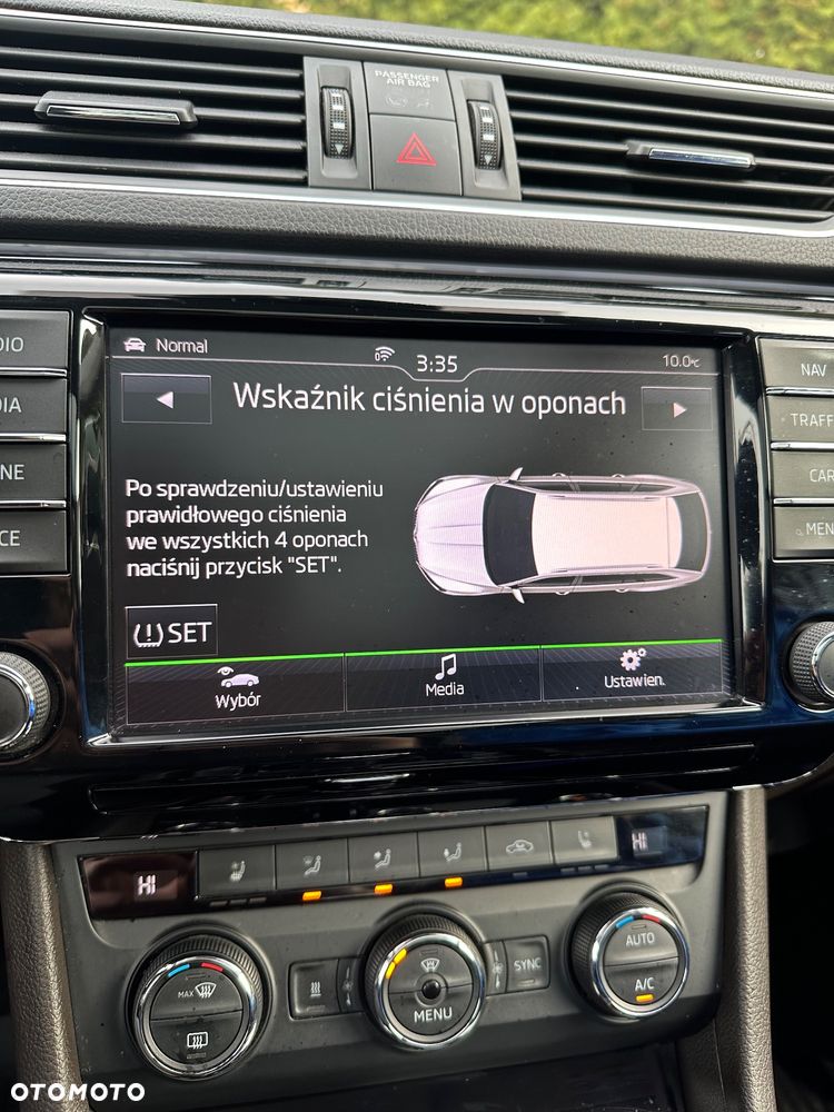 Skoda Superb 2.0 TDI DSG L&K - 33