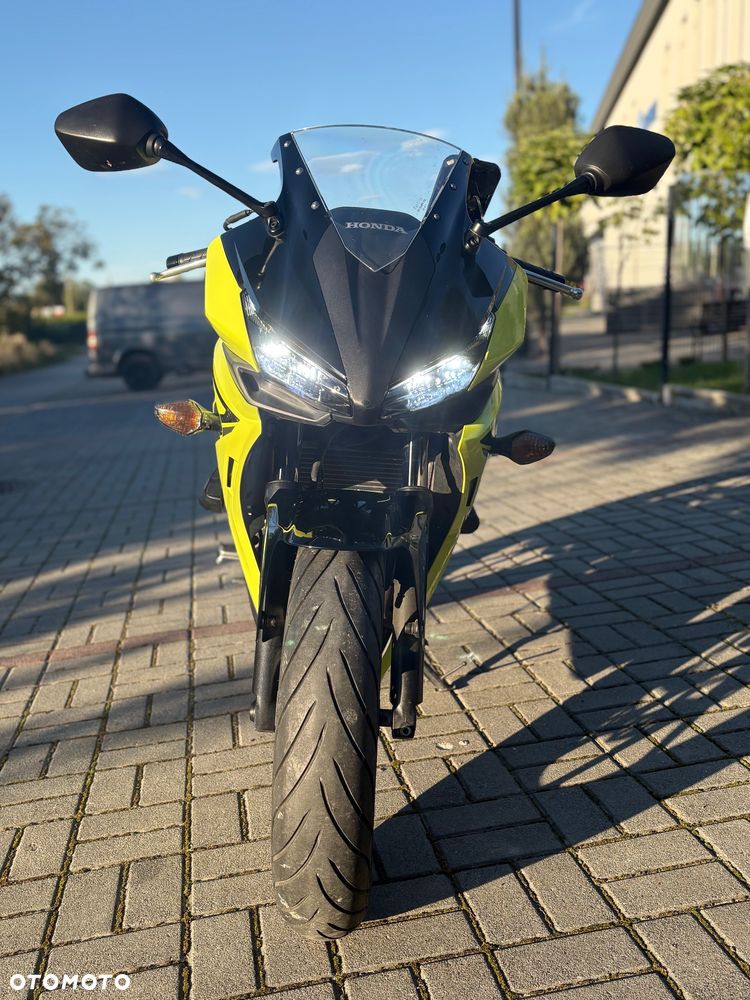 Honda CBR - 19
