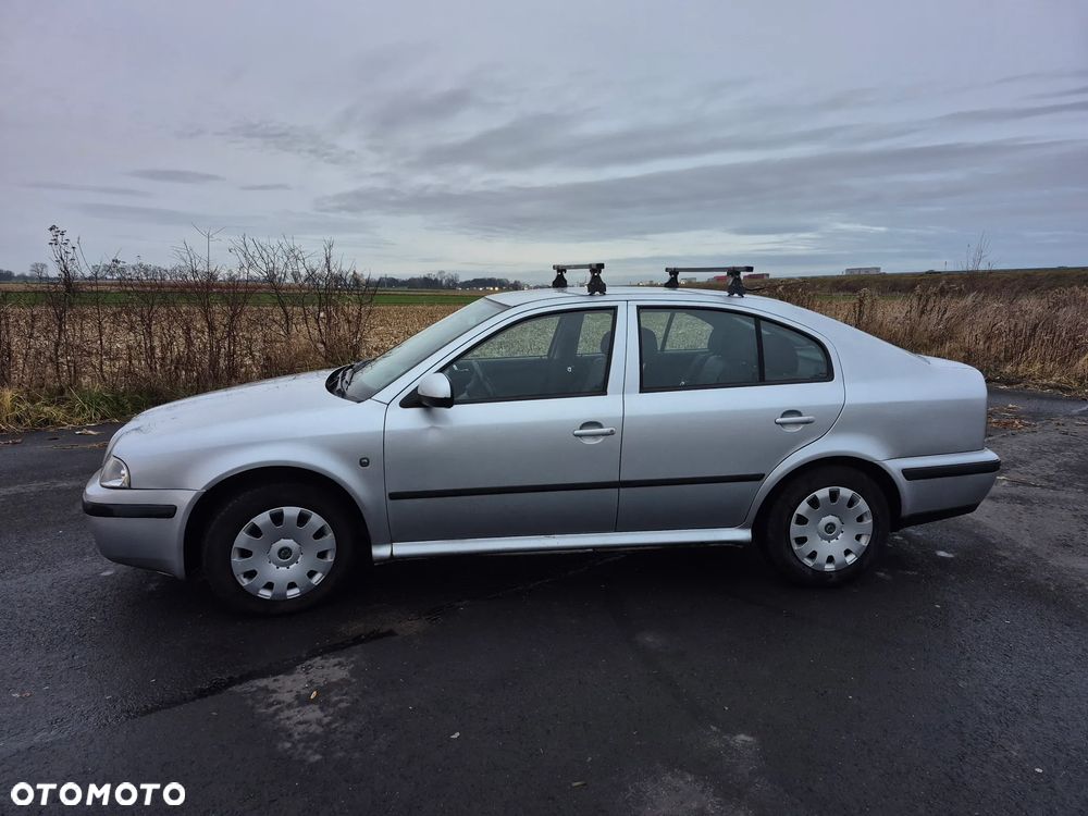 Skoda Octavia 1.6 Tour - 3