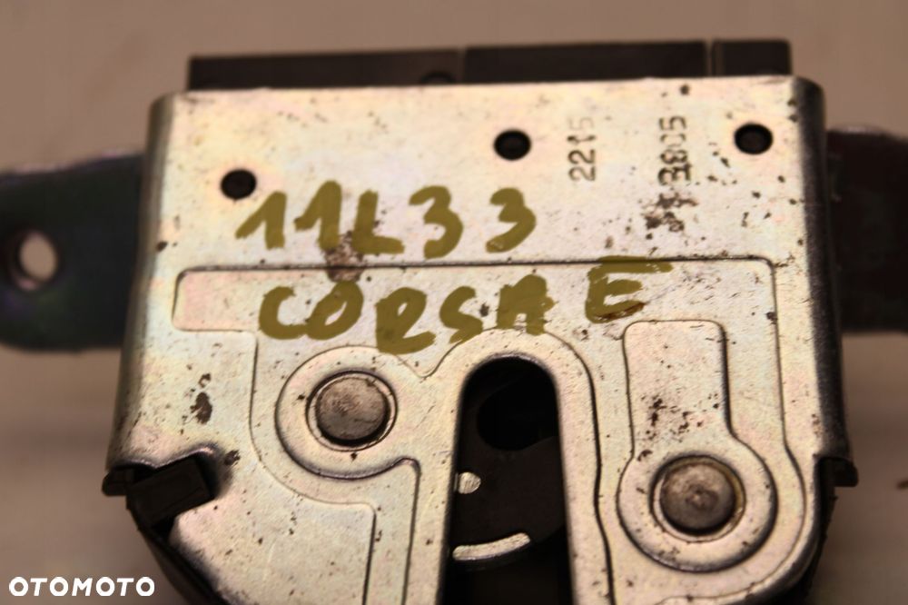 opel corsa e 14r- zamek klapy bagażnika tył tylny 13481535 - 1