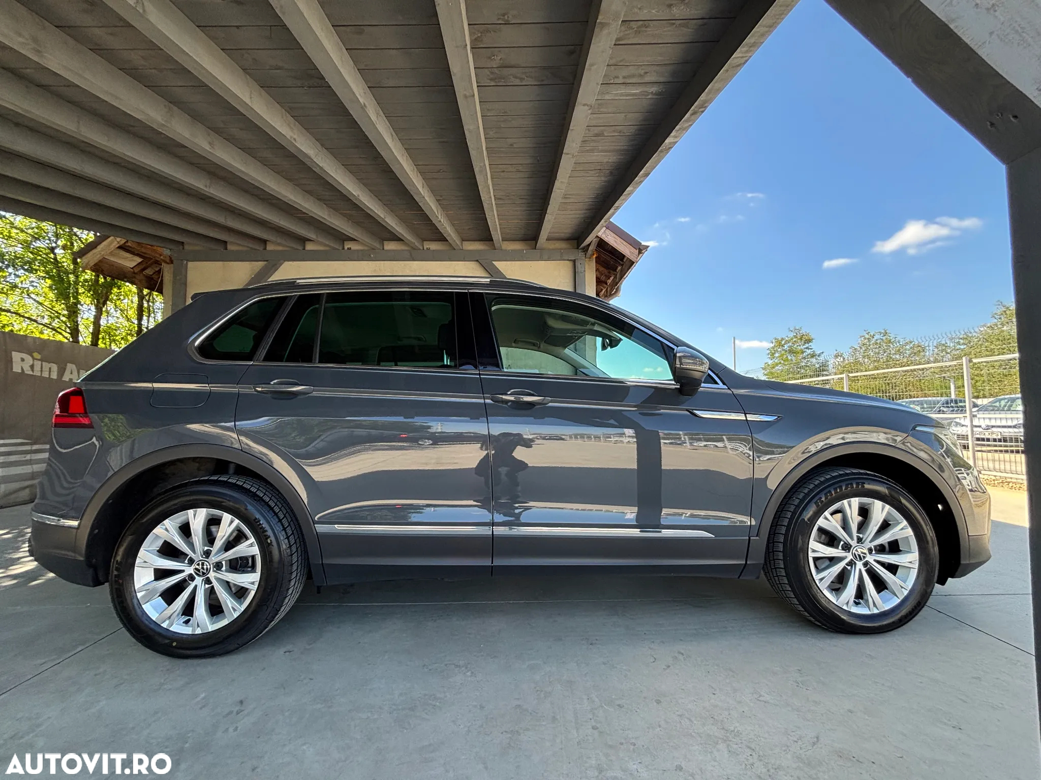 Volkswagen Tiguan 2.0 TDI DPF DSG Comfortline - 5
