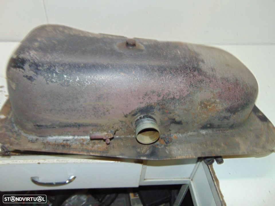 Datsun 120y carrinha depósito de gasolina - 3