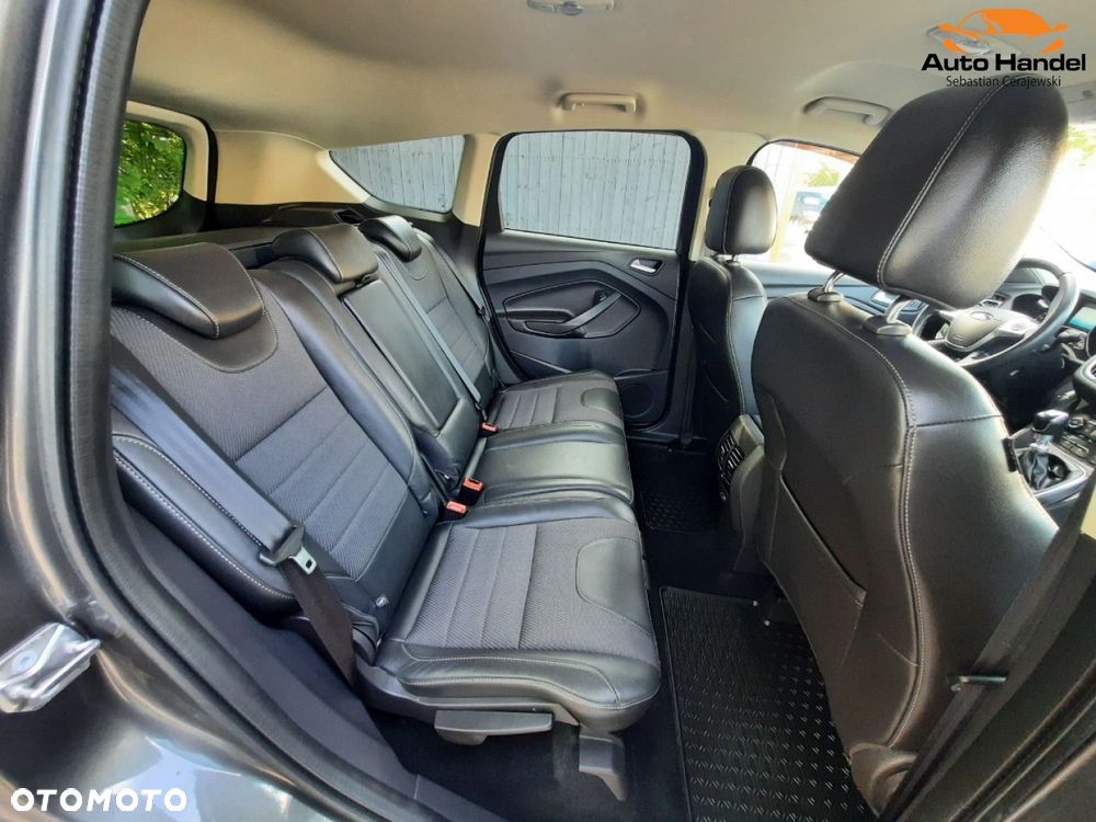 Ford Kuga 1.5 EcoBoost 2x4 Titanium - 39