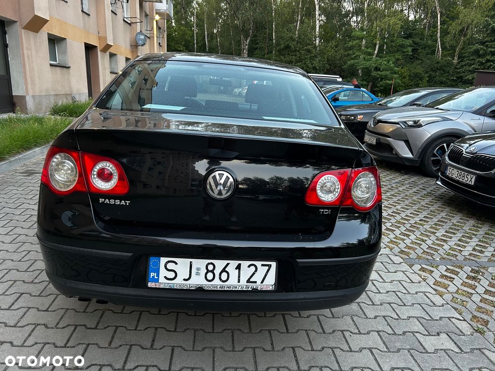 Volkswagen Passat 1.9 TDI Trendline - 9