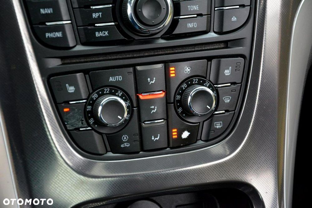 Opel Astra 1.4 Turbo Cosmo - 32