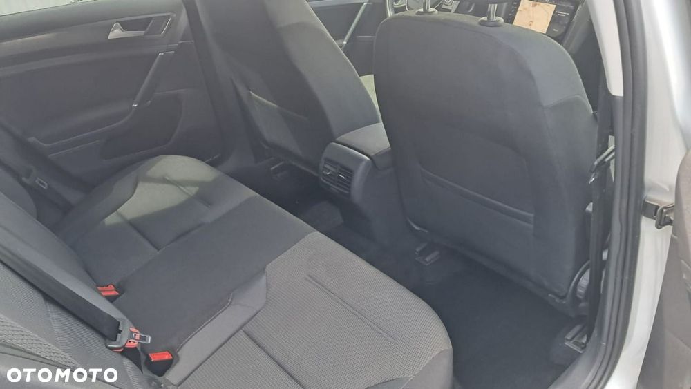 Volkswagen Golf - 15