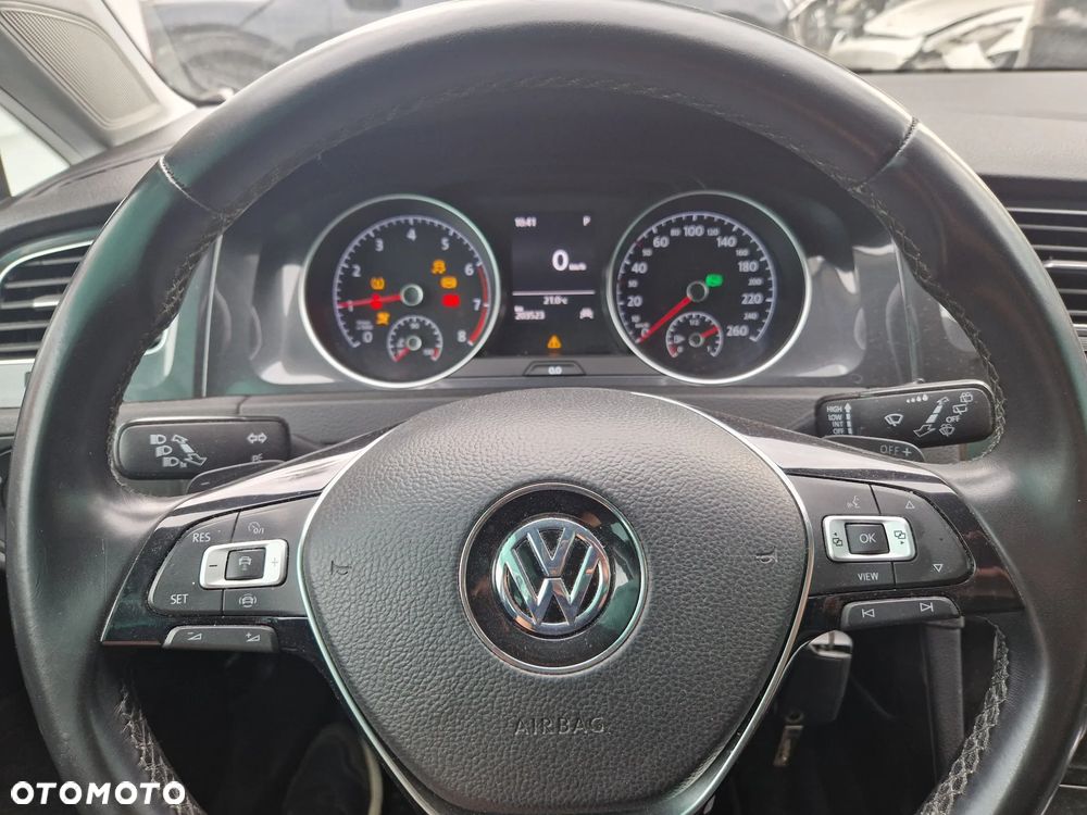 Volkswagen Golf - 12