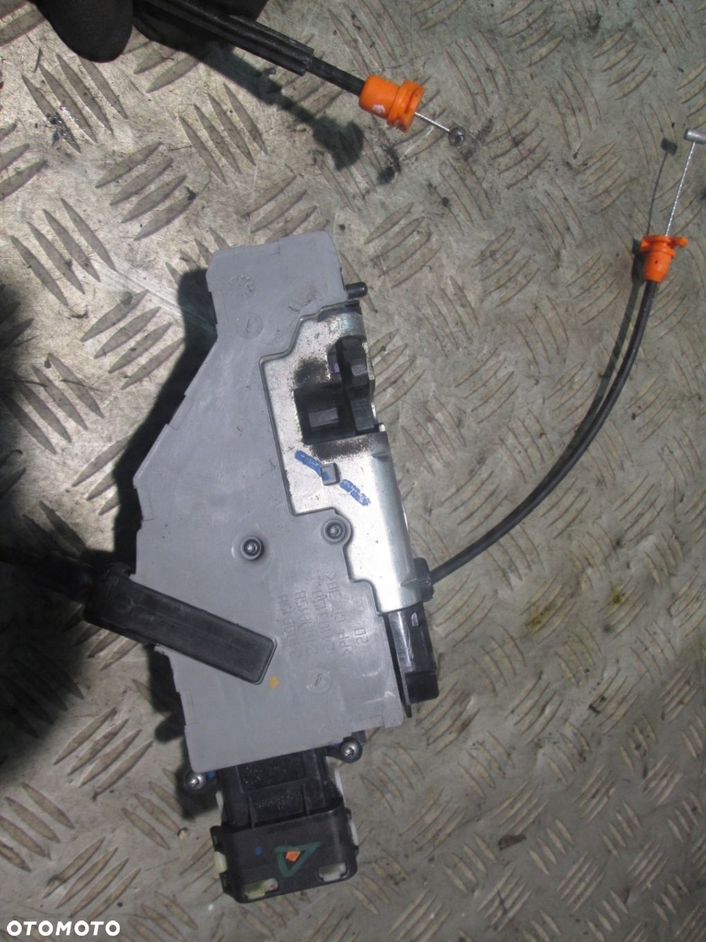 ZAMEK DRZWI PRAWY TYŁ CITROEN C4 GRAND PICASSO I - 4