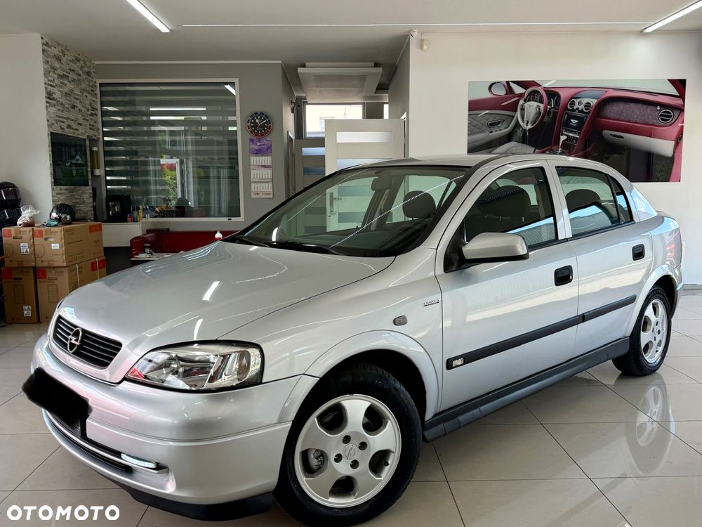Opel Astra - 1