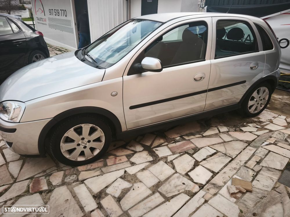 Opel Corsa 1.3 CDTI Enjoy - 27