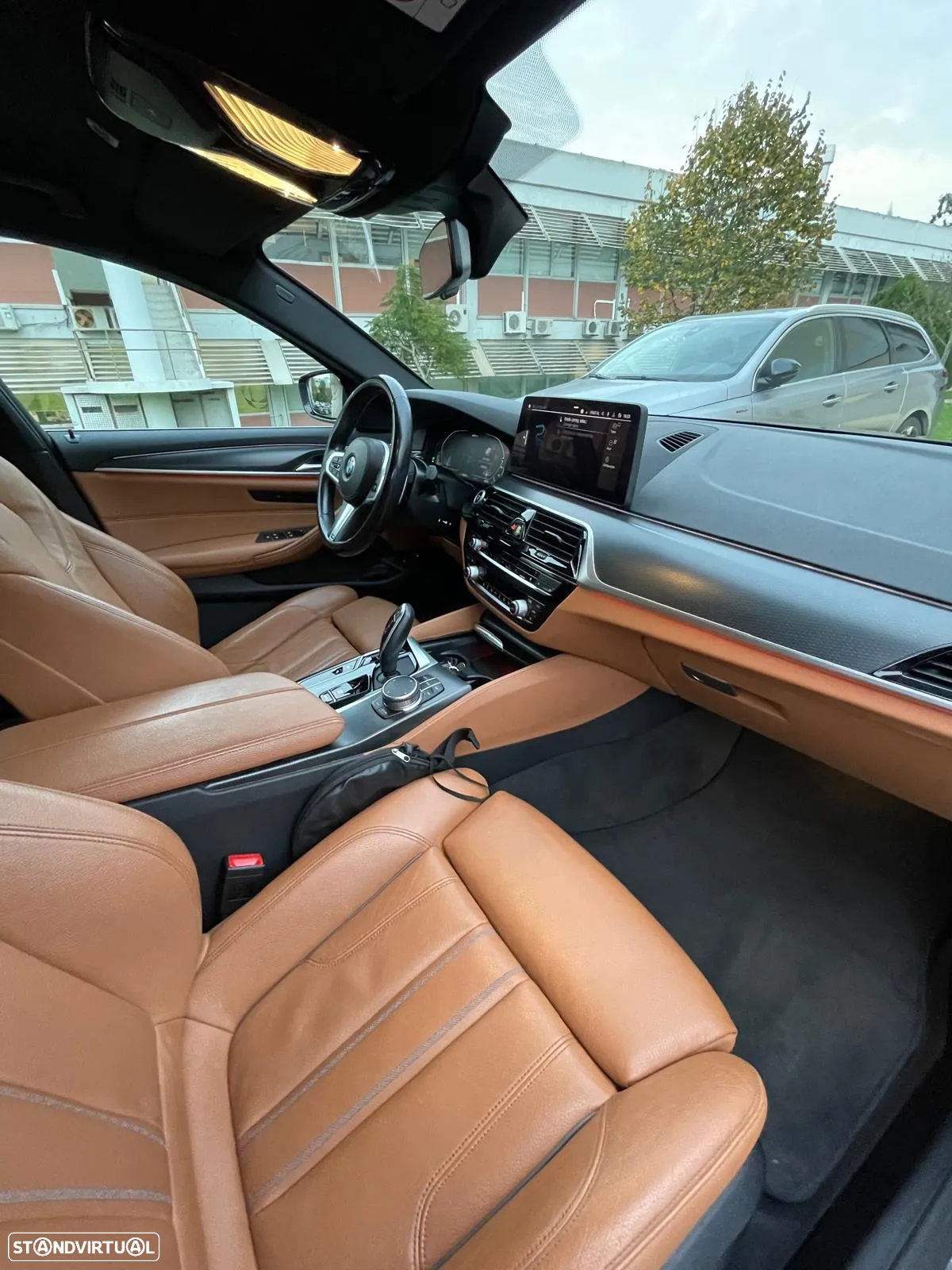 BMW 530 e Pack Desportivo M - 11
