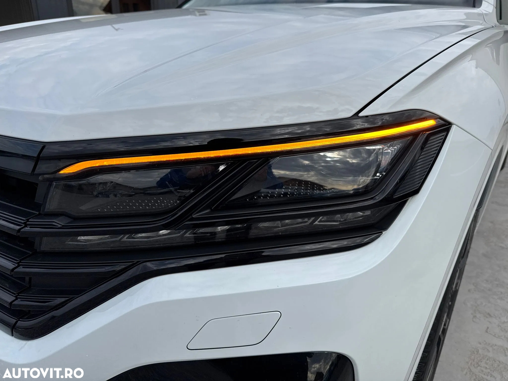 Volkswagen Touareg 3.0 V6 TDI 4Motion DPF Automatik R-Line - 34