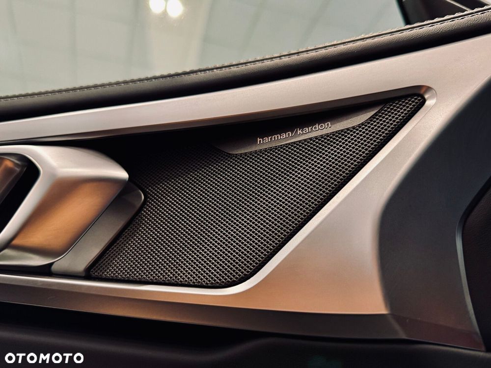 BMW Seria 8 - 11