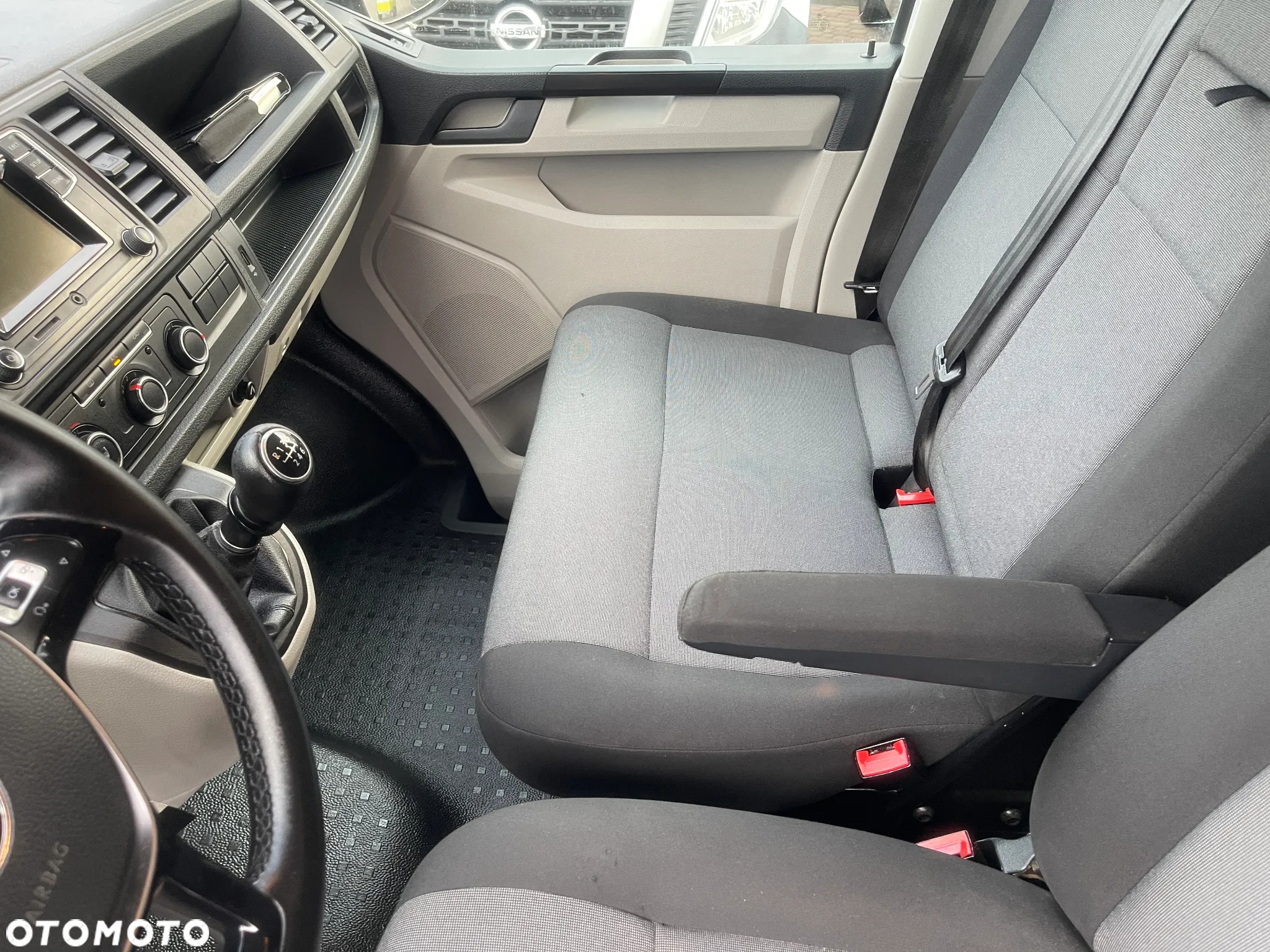 Volkswagen Transporter L2H1 Doka - 15