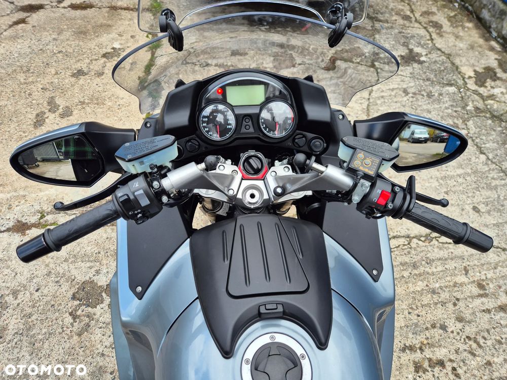 Kawasaki GTR - 17