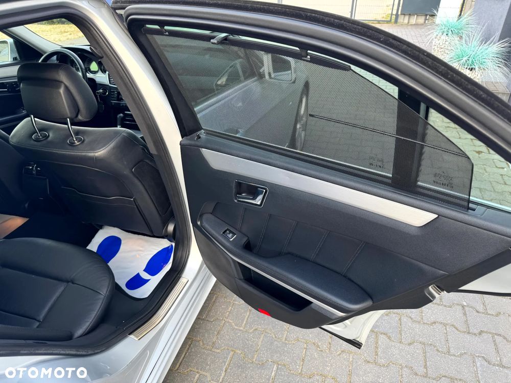 Mercedes-Benz Klasa E 220 CDI 7G-TRONIC Avantgarde - 22