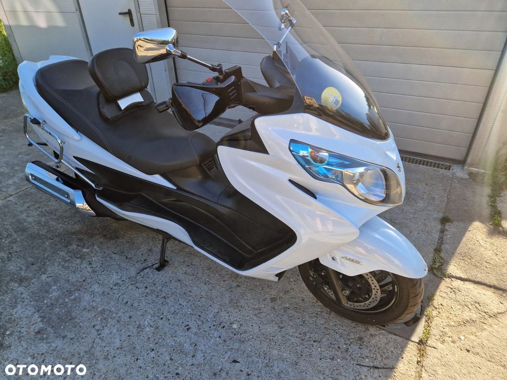 Suzuki Burgman - 3