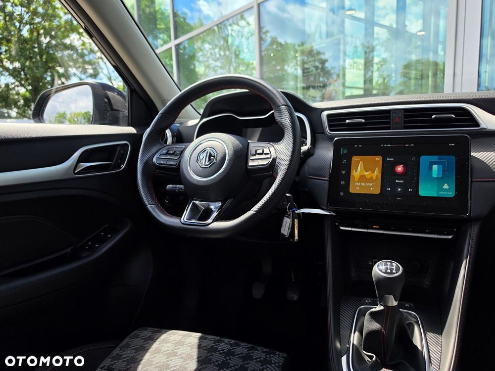 MG ZS - 18