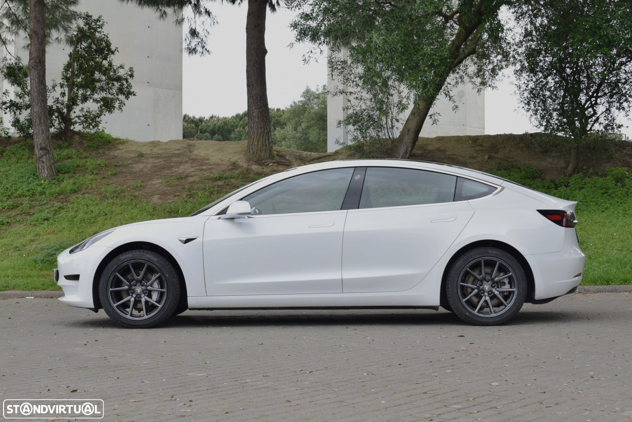 Tesla Model 3 Standard RWD Plus - 11