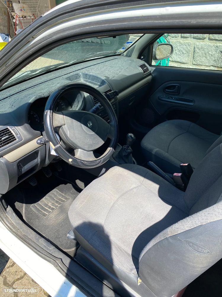 Renault Clio 1.5 dCi Confort - 10