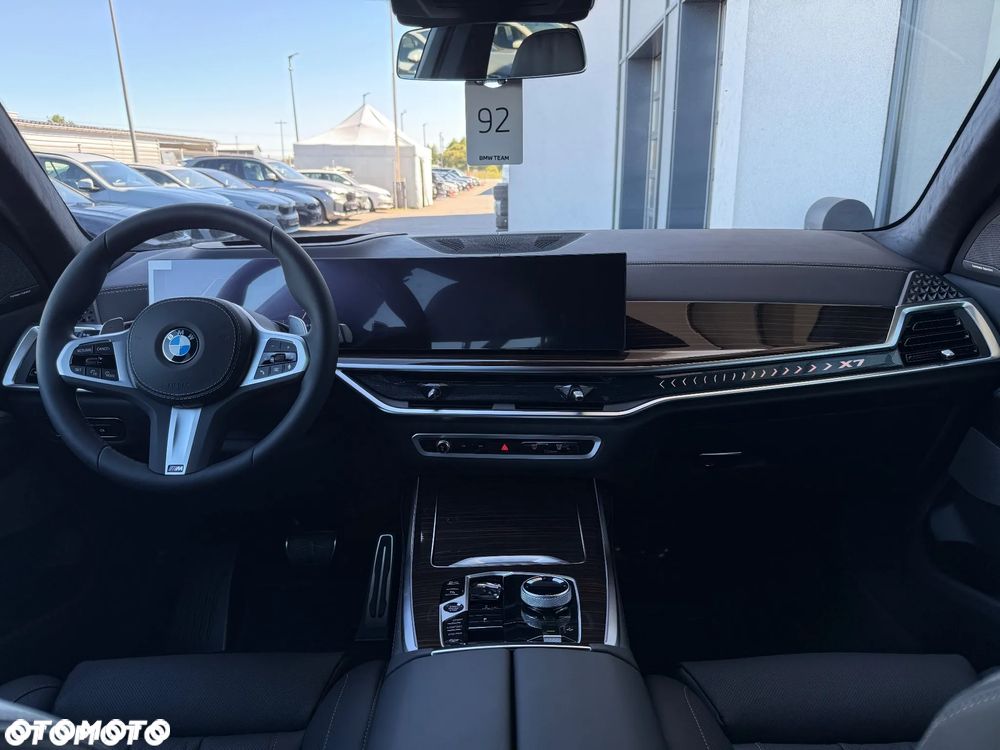 BMW X7 - 22