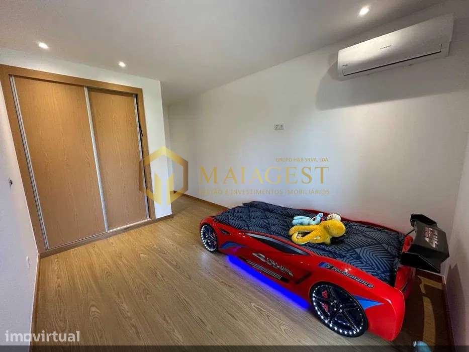 Apartamento T4 de Luxo Mobilado e equipado com Piscina Aquecida - Grande imagem: 5/12