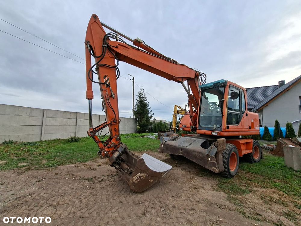 Volvo EW 160 B - 12