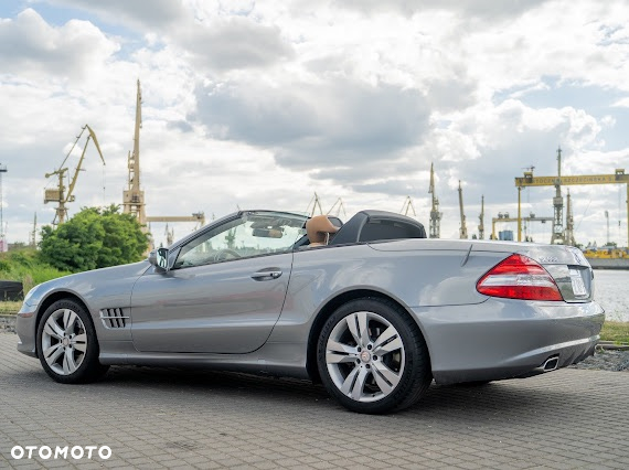 Mercedes-Benz SL - 29