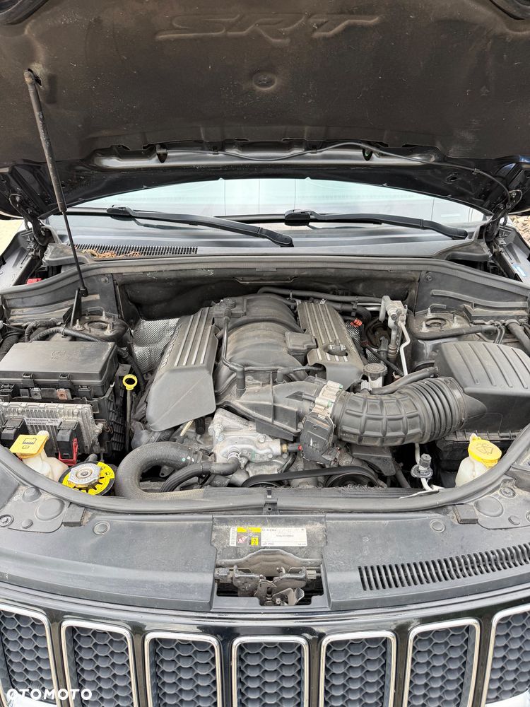 Jeep Grand Cherokee SRT8 - 3