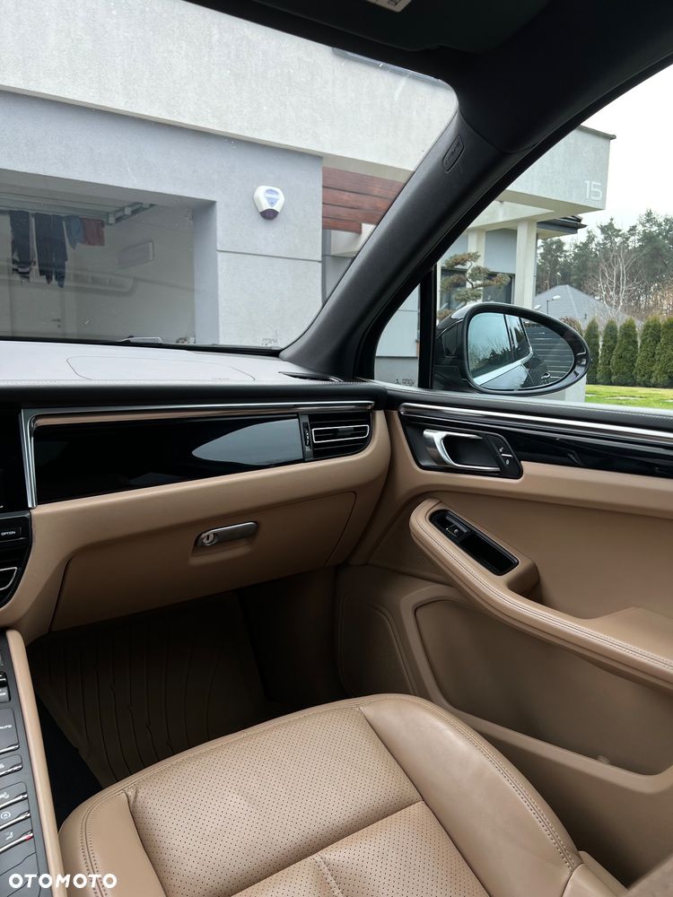 Porsche Macan - 35