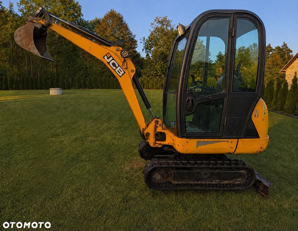 JCB 8018 - 4