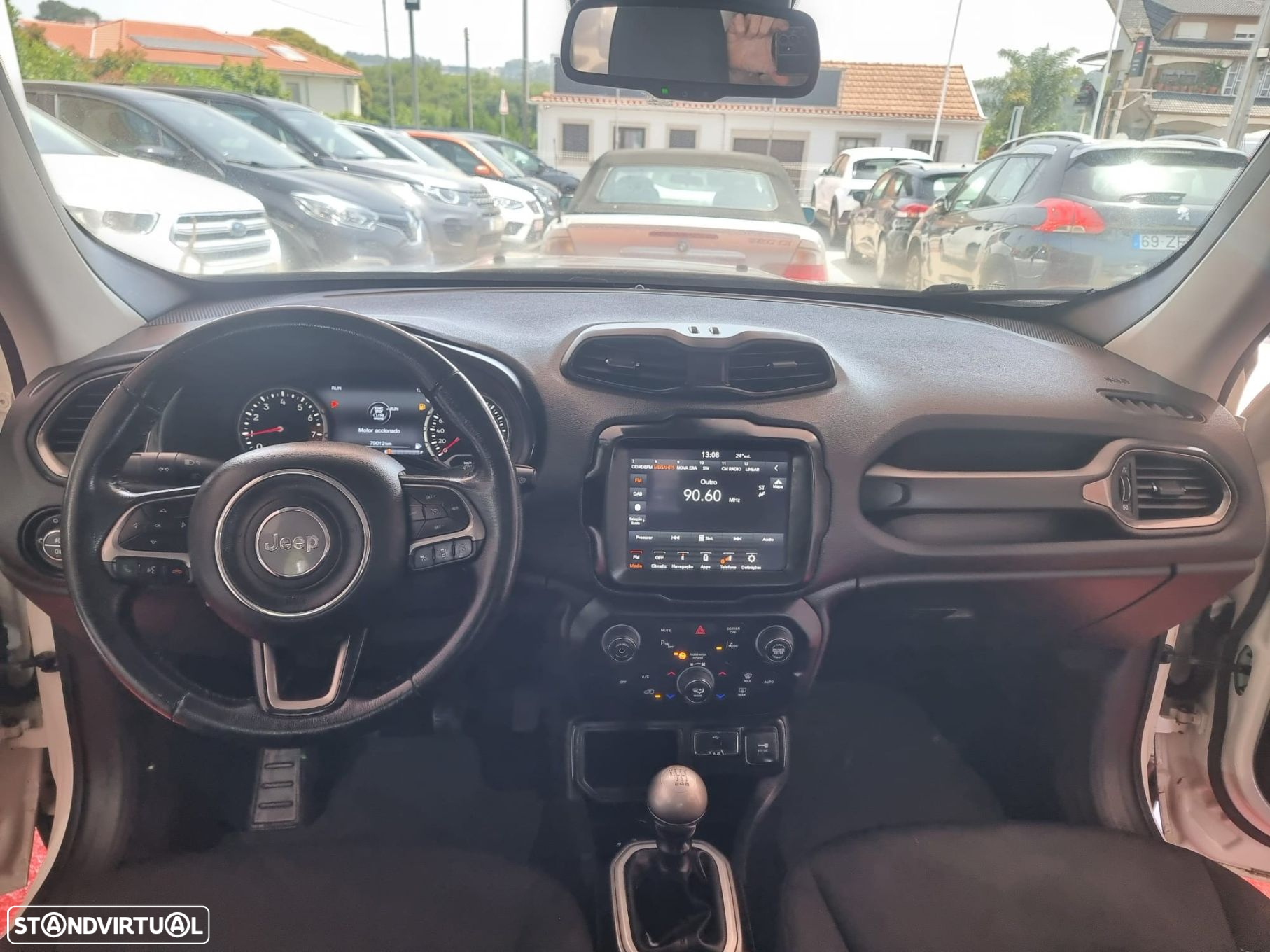 Jeep Renegade 1.0 T Limited - 11