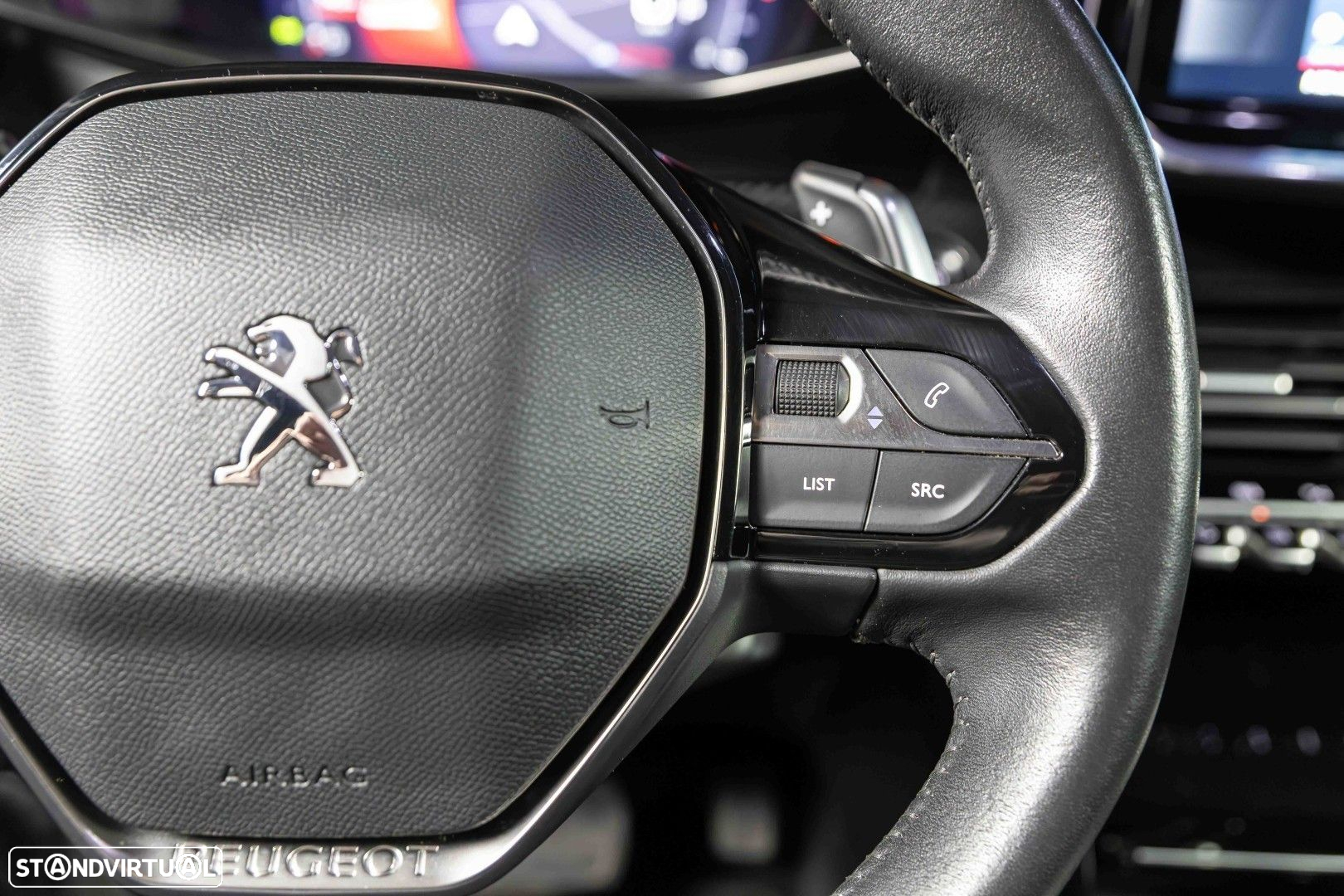 Peugeot 2008 1.2 PureTech Allure Pack EAT8 - 12